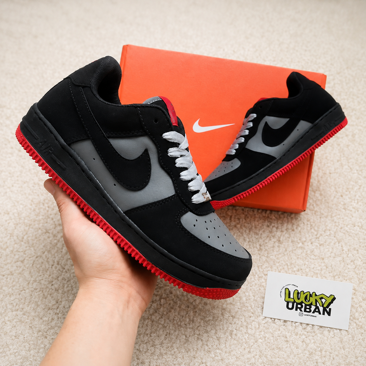 NIKE AIR FORCE 1 LOW CINZA / PRETO / VERMELHO