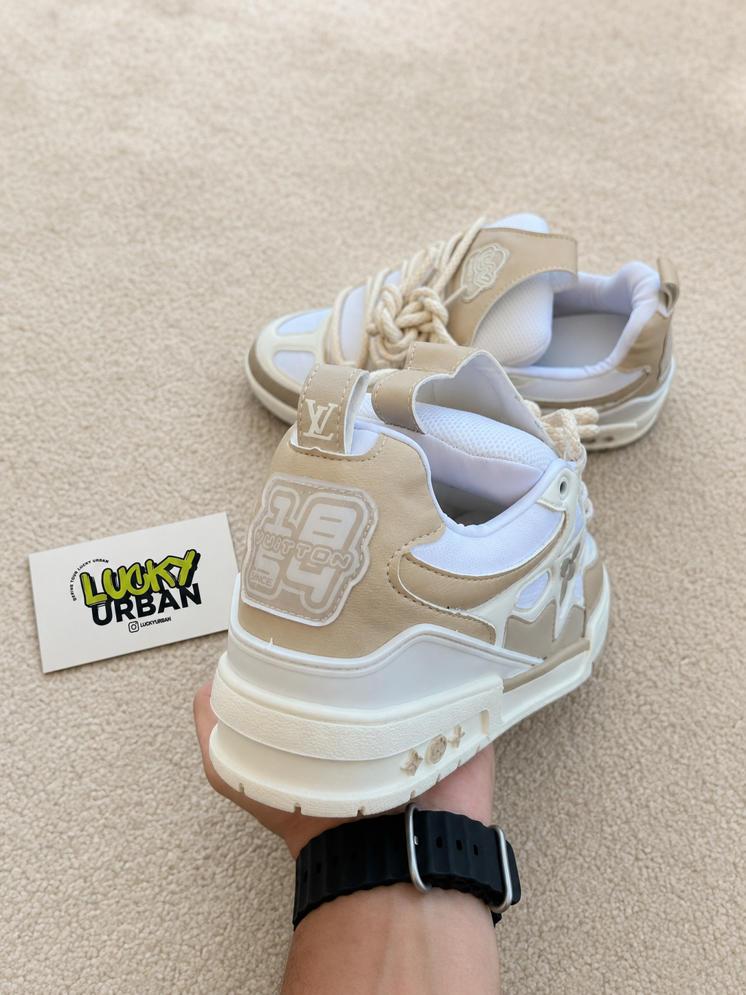 LOUIS VUITTON LV SKATE BEGE / BRANCO