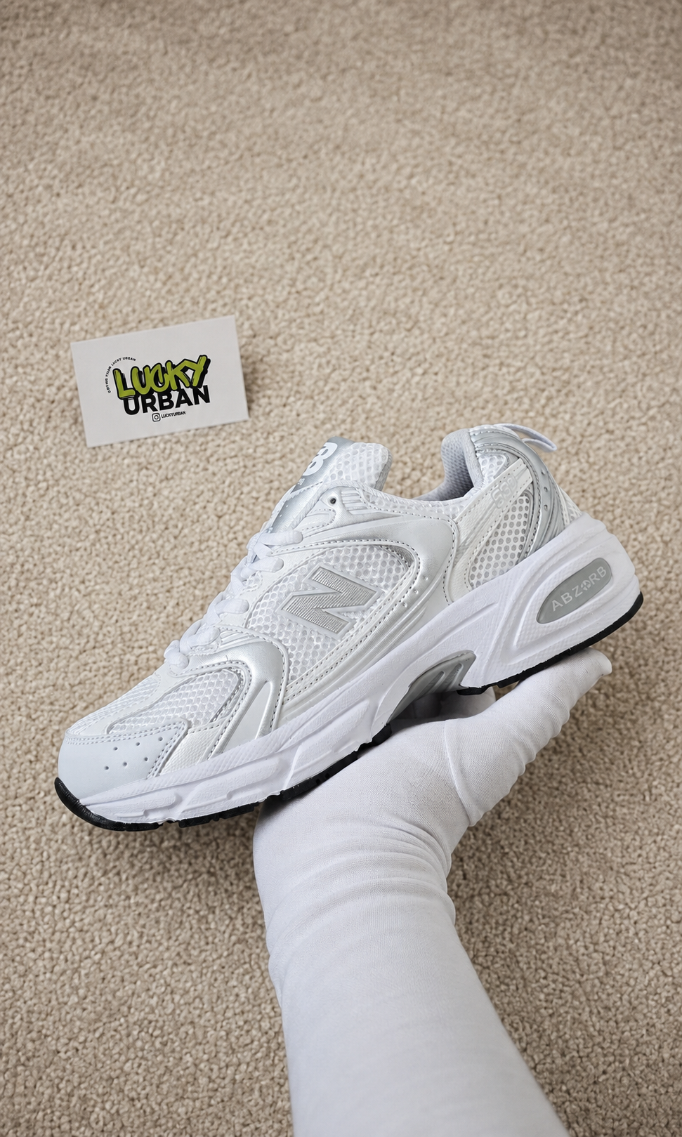 NEW BALANCE 530 BRANCO / PRATEADO