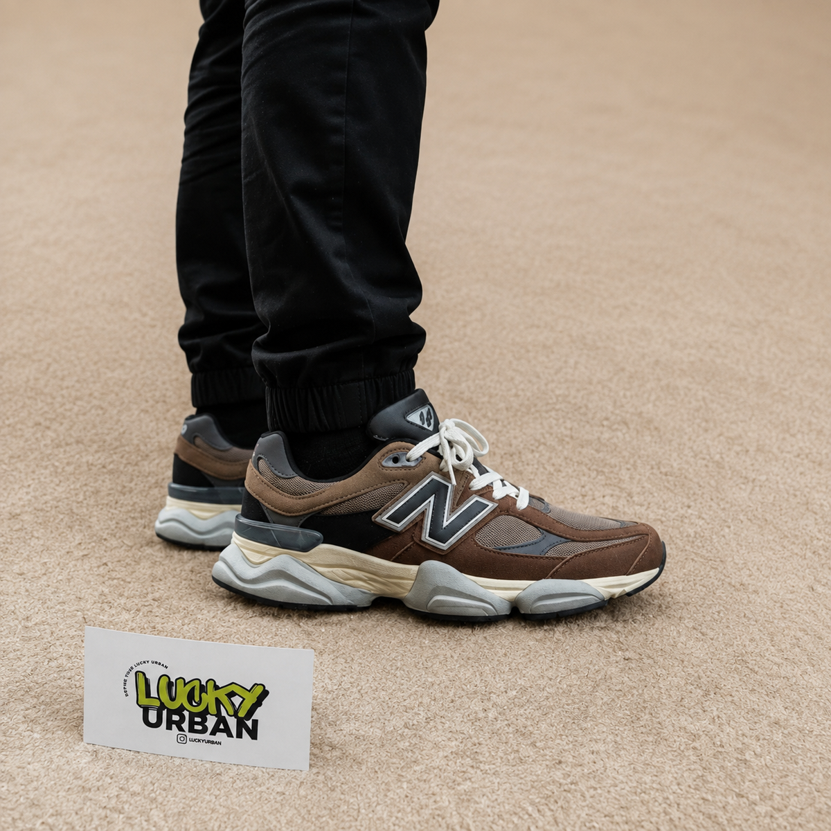 NEW BALANCE 9060 CASTANHO / PRETO