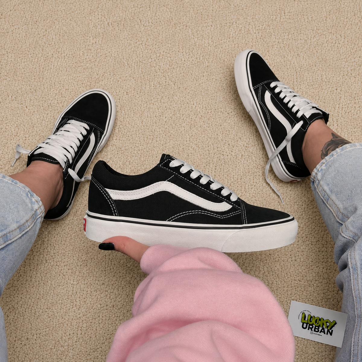 VANS OLD SKOOL PRETO / BRANCO