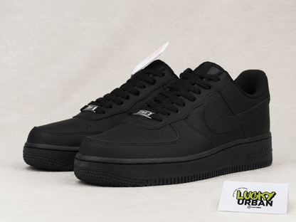 NIKE AIR FORCE 1 LOW PRETO