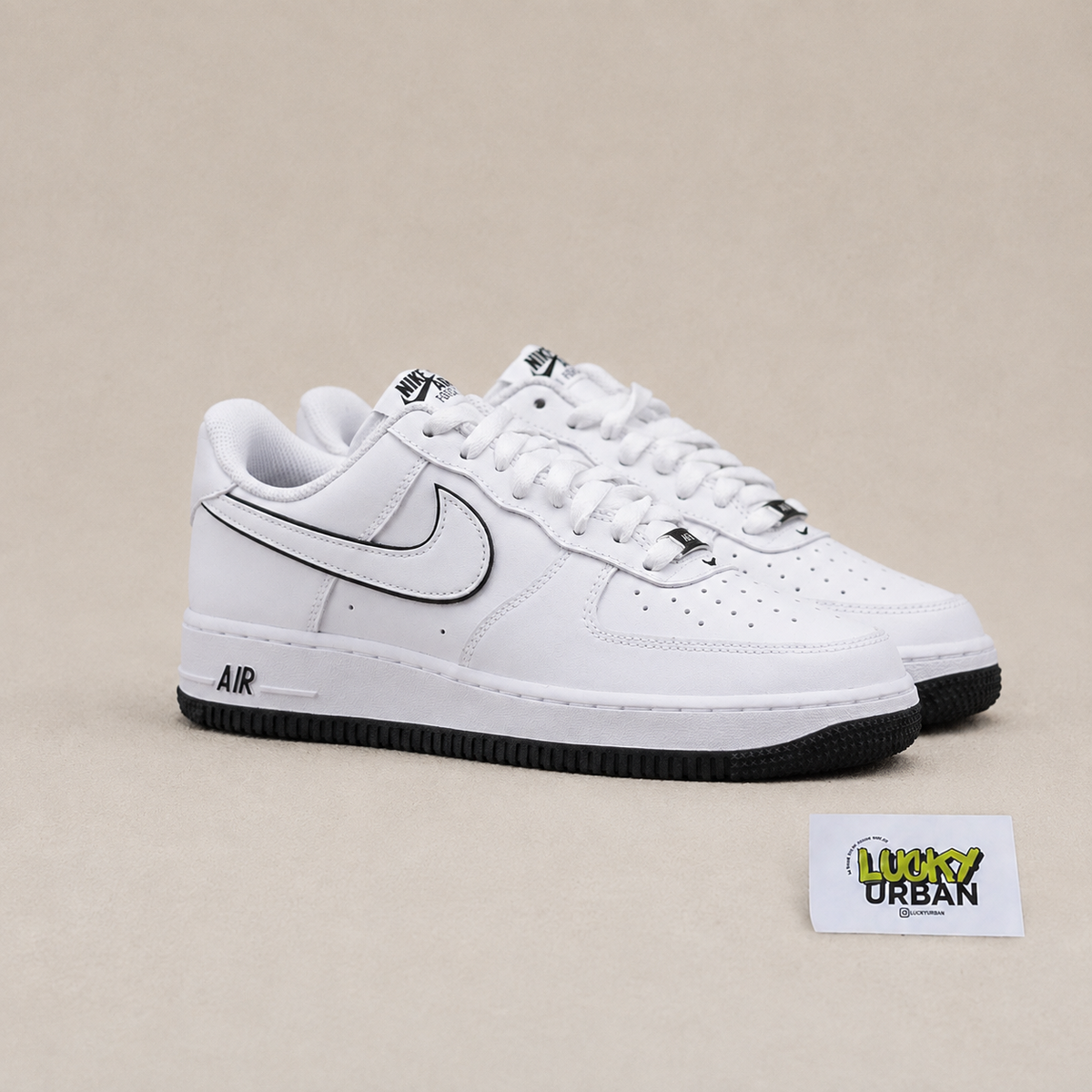 NIKE AIR FORCE 1 LOW BRANCO / PRETO