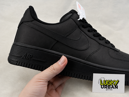 NIKE AIR FORCE 1 LOW PRETO